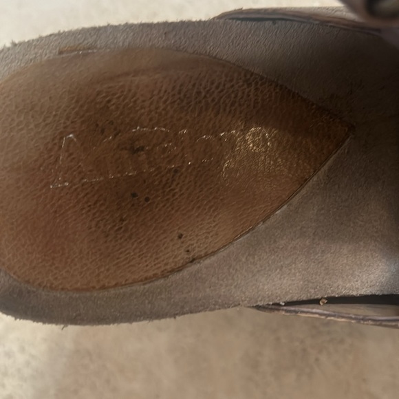 Antelope Brown Leather Women's Sandals - Picture 4 of 4